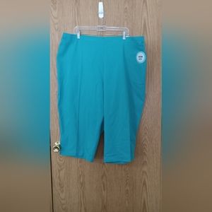 White Stag Classic Capri Women's Teal       Size 4x(26w/28w)